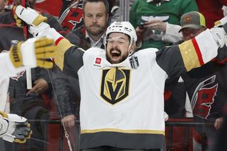 Vítězný gól Tomáše Hertla v 1. finále NHL. | Hokej